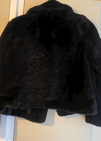 s Beden Siyah peluş mont pull&bear