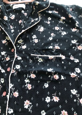l Beden Çiçekli Siyah Pijama Takımı