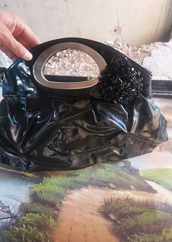Kemer Detaylı Siyah Gotik Kadın Çanta