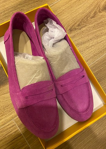 Pembe Süet Tokalı Kadın Loafer