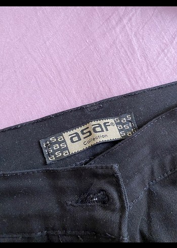 Siyah Kemerli Dar Kesim Pantolon - Görsel 2