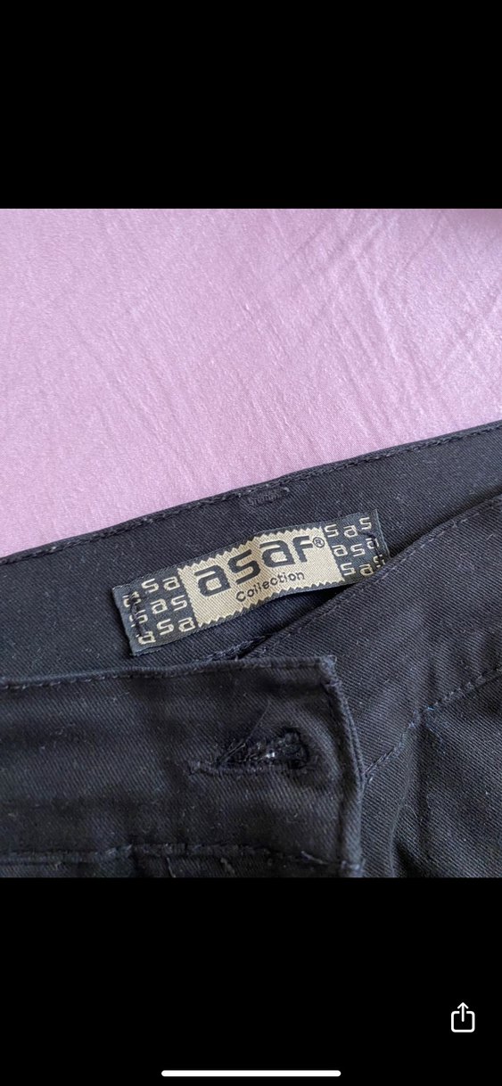 Siyah Kemerli Dar Kesim Pantolon - Görsel 2