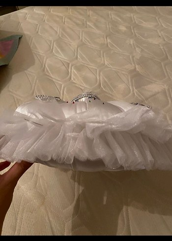 Beyaz Fırfırlı Düğün Aksesuarı - Görsel 3