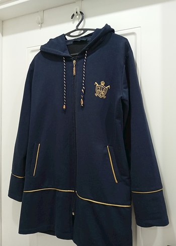 Kapşonlu spor üst - Görsel 2