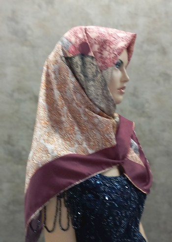 Kadın Çok Renkli Dökümlü Şal - Görsel 2