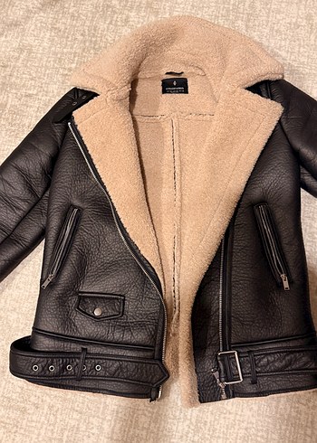 Kürklü Bej Detaylı Siyah Deri Ceket - Görsel 5