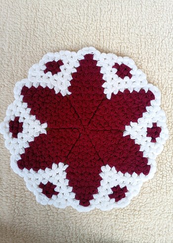 Beyaz ve Bordo Örgü Yuvarlak Çeyizlik Lif - Görsel 2