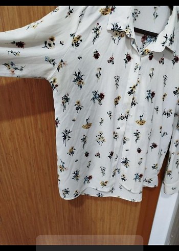 Çiçek Desenli Uzun Kollu Kadın Gömlek - Görsel 2