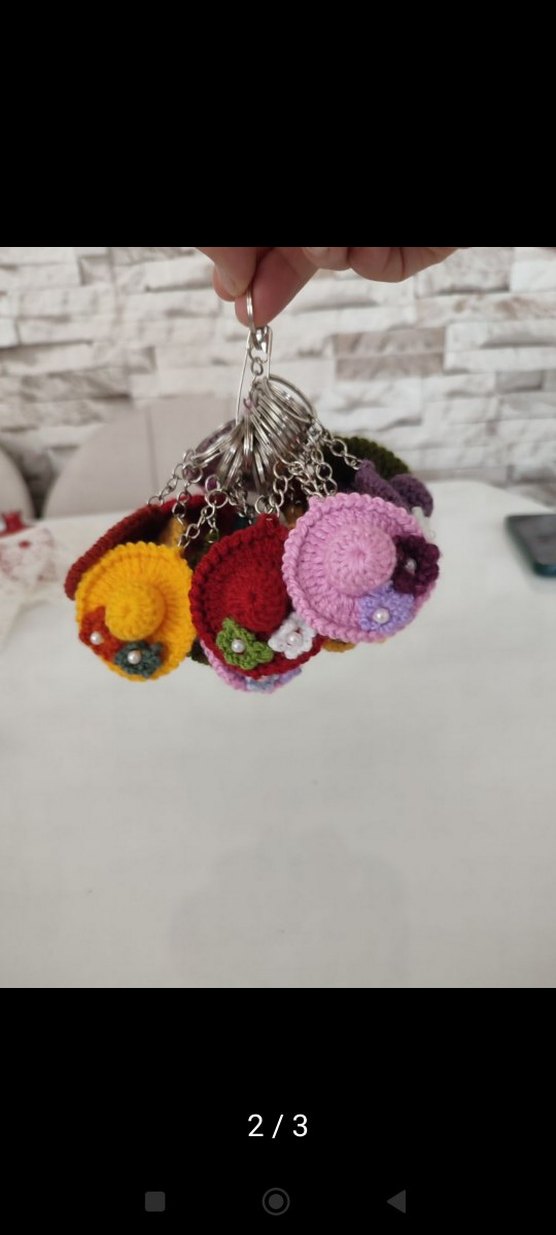 Renkli Örgü Bohem Anahtarlıklar
adet fiyatı 30 TL dir - Görsel 2