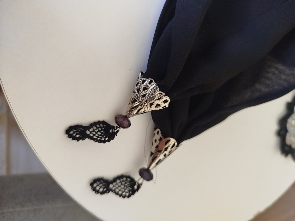 Dantel Detaylı Siyah Gotik Kadın Fular - Görsel 2