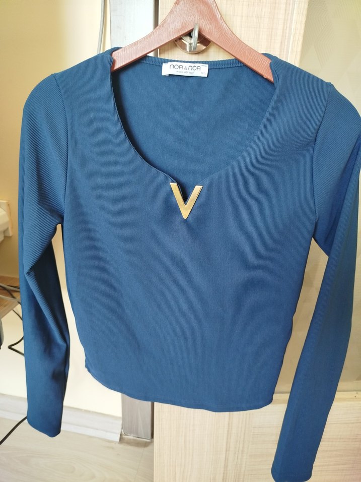 lacivert  yaka detaylı Kadın bluz - Görsel 4