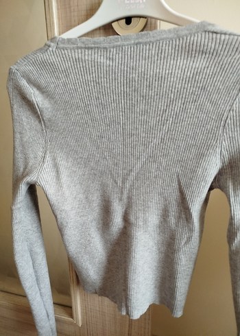 Gri V Yaka Düğmeli Triko Hırka - Görsel 4