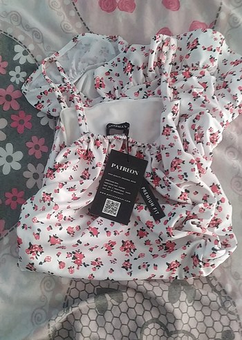 Beyaz Çiçek Desenli Mini Elbise - Görsel 4