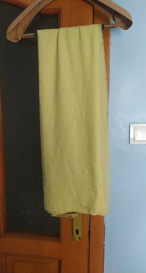 Kadın Sarı Keten Fırfırlı Şal - Görsel 3