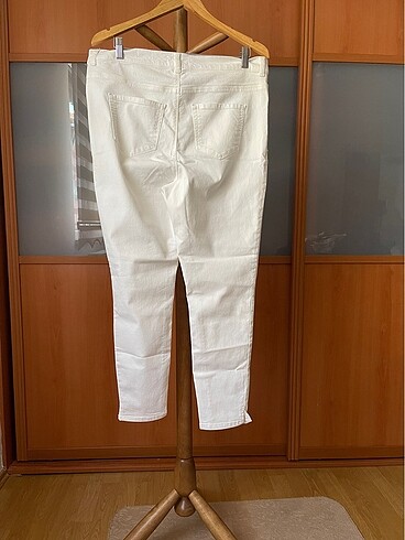 44 Beden beyaz Renk Pantolon