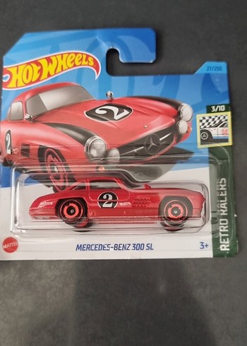 Kırmızı Mercedes-Benz 300 SL Oyuncak Araba