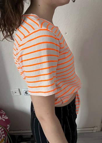 Turuncu Çizgili Kısa Kollu Kadın Tişört (2016) vibe - Görsel 3