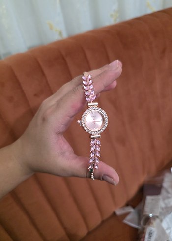 Pembe Payetli Kadın Kol Saati