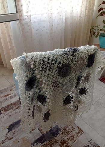  Beden Krem rengi şal el örmesi