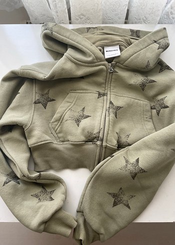 Bershka yıldız desenli kapüşonlu sweatshirt