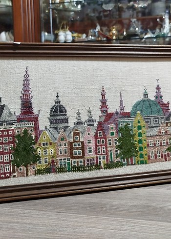 Çerçeveli Çok Renkli Nakış Şehir Manzarası - Görsel 2