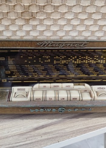 magnet marka orjinal fmli lambalı çalışır durumda antika radio - Görsel 3