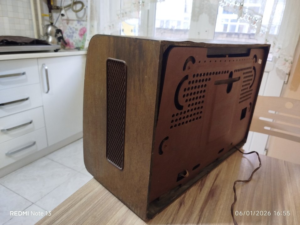 magnet marka orjinal fmli lambalı çalışır durumda antika radio - Görsel 2