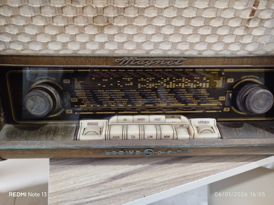 magnet marka orjinal fmli lambalı çalışır durumda antika radio - Görsel 3