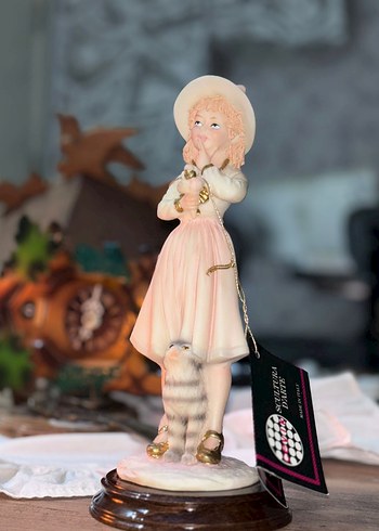 Bej Pastel Figürin, Claudio Vivian İmzalı - Görsel 2