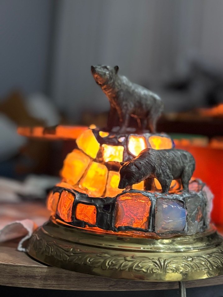 Işıklı bronz Ayı Figürlü Dekoratif Obje - Görsel 2