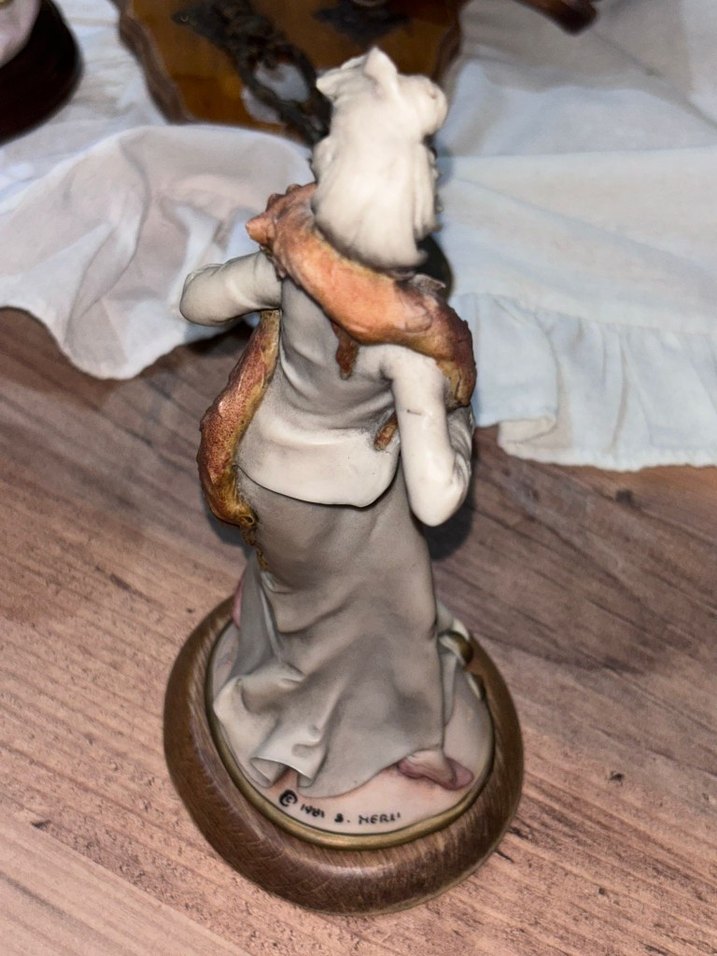 Sandra HERRIi imzalı Kadın Biblo - Görsel 3