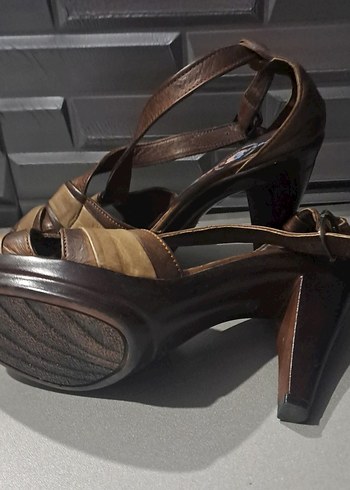 polo club Kahverengi Deri Tokalı Dolgu Topuklu Kadın ayakkabı - Görsel 2