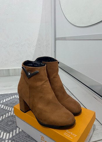 Kahverengi Süet Kadın Topuklu Bot - Görsel 3