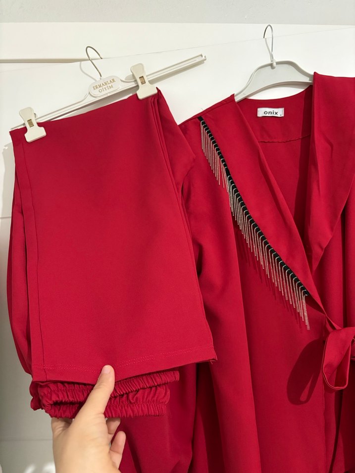 Kemerli Kırmızı Kadın Takım - Görsel 2