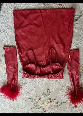 Kırmızı Tüylü eldivenli deri  Askılı Mini  Abiye Elbise - Görsel 2