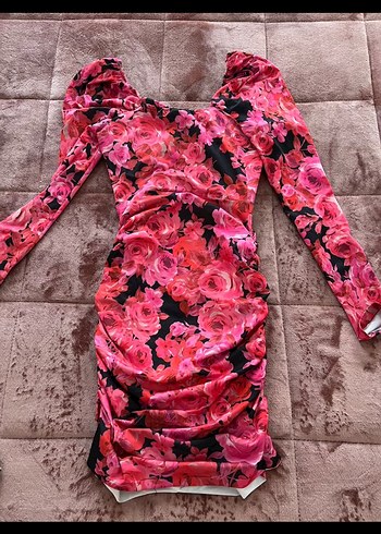 Uzun Kollu V Yaka Pembe Çiçekli Kalem Elbise - Görsel 4