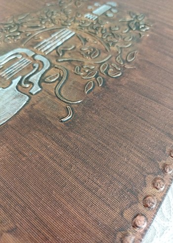 Koyu Kahverengi Keman Desenli Ahşap Görünümlü Tablo - Görsel 6