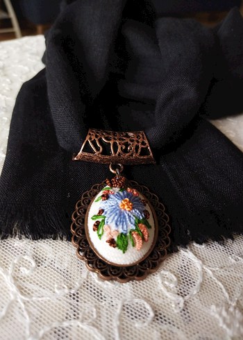 Nakışlı Boncuklu Bohem Kolyeli Fular - Görsel 4