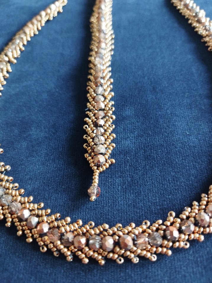 Altın Renk Zincir Detaylı Kısa Kadın Kolyesi ve Bileklik - Görsel 5