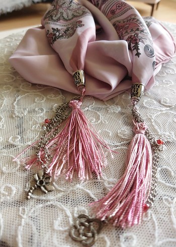 Püsküllü Pembe Bohem Fular - Görsel 3