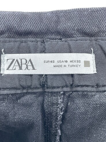42 Beden siyah Renk Zara Jean / Kot %70 İndirimli.