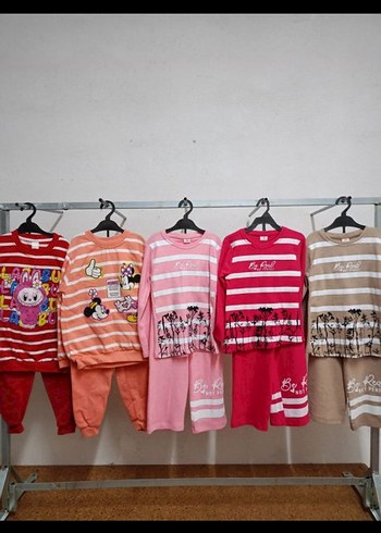 Çocuklar için renkli karakterli pijama takımları - Görsel 6