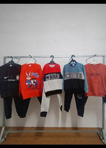 Çocuklar için renkli karakterli pijama takımları - Görsel 2