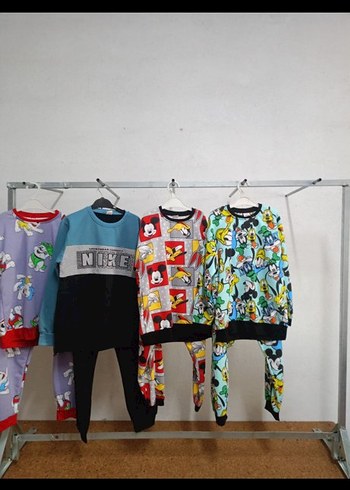 Çocuklar için renkli karakterli pijama takımları - Görsel 15