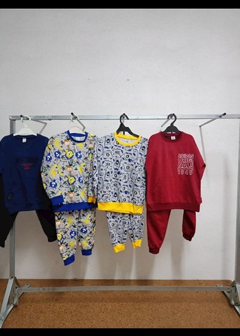 Çocuklar için renkli karakterli pijama takımları - Görsel 3