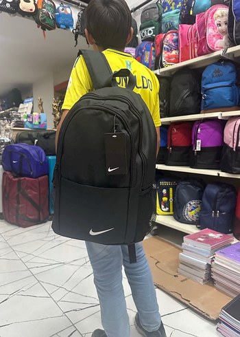 Nike Siyah Fermuarlı Erkek Sırt Çantası