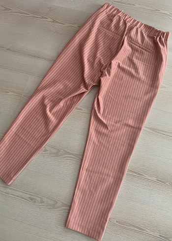 m Beden pembe Renk Pembe Çizgili Kemerli Mini Kumaş Pantolon