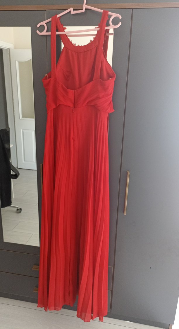 Klasik Kırmızı Uzun Pilili Abiye Elbise - Görsel 3