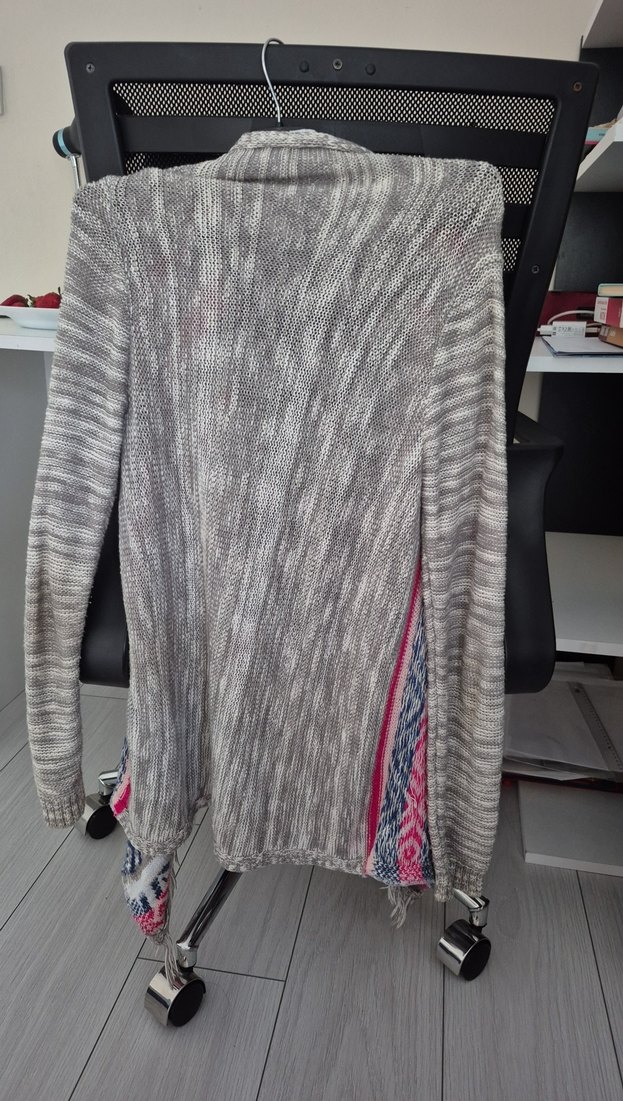 Gri Desenli Uzun Örgü Kadın Hırka - Görsel 2