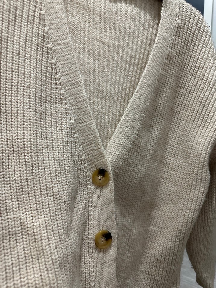 Bej Düğmeli Kadın Triko Hırka - Görsel 2